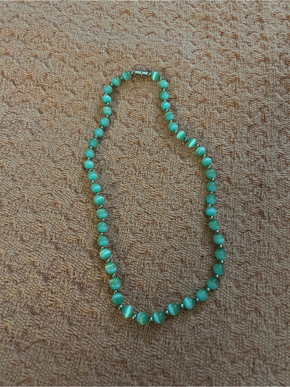 Green Beaded Women's Necklace - Elegant Strand